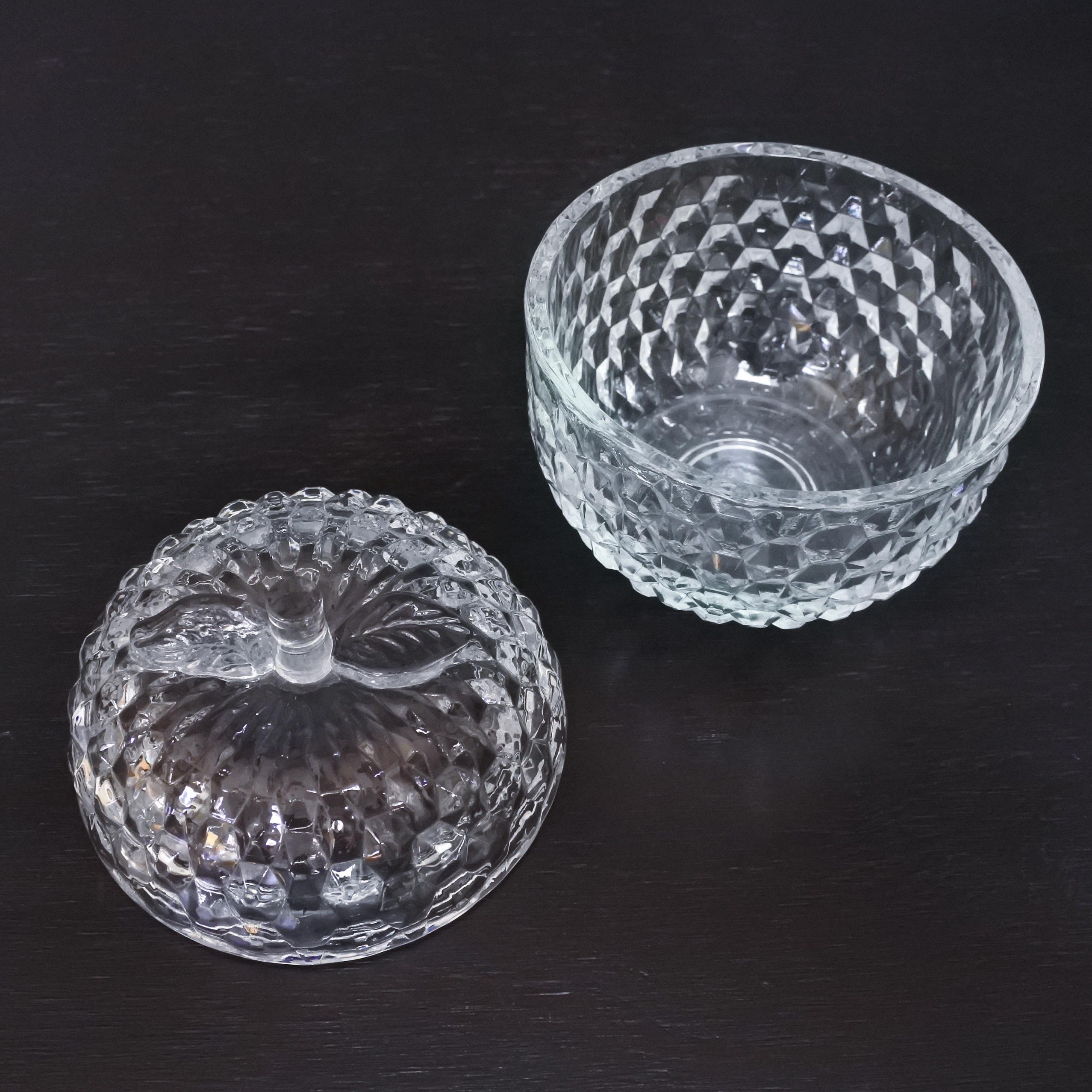 ヴィンテージのリンゴ型ガラスクリスタル蓋付きキャンディ皿小物入れ