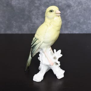 Antyczna figurka porcelanowa Karl Ens Turyngii Yellow Canary