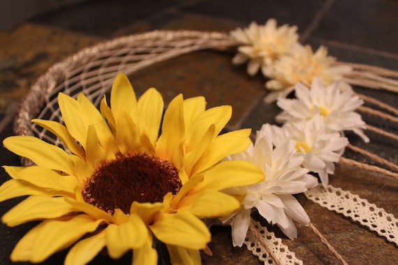 Sunflower And Daisy Dreamcatcher Bedroom Decor Gifts Under 20 Gifts For Her Daisy Dreamcatcher Sunflower Room Daisy Decor