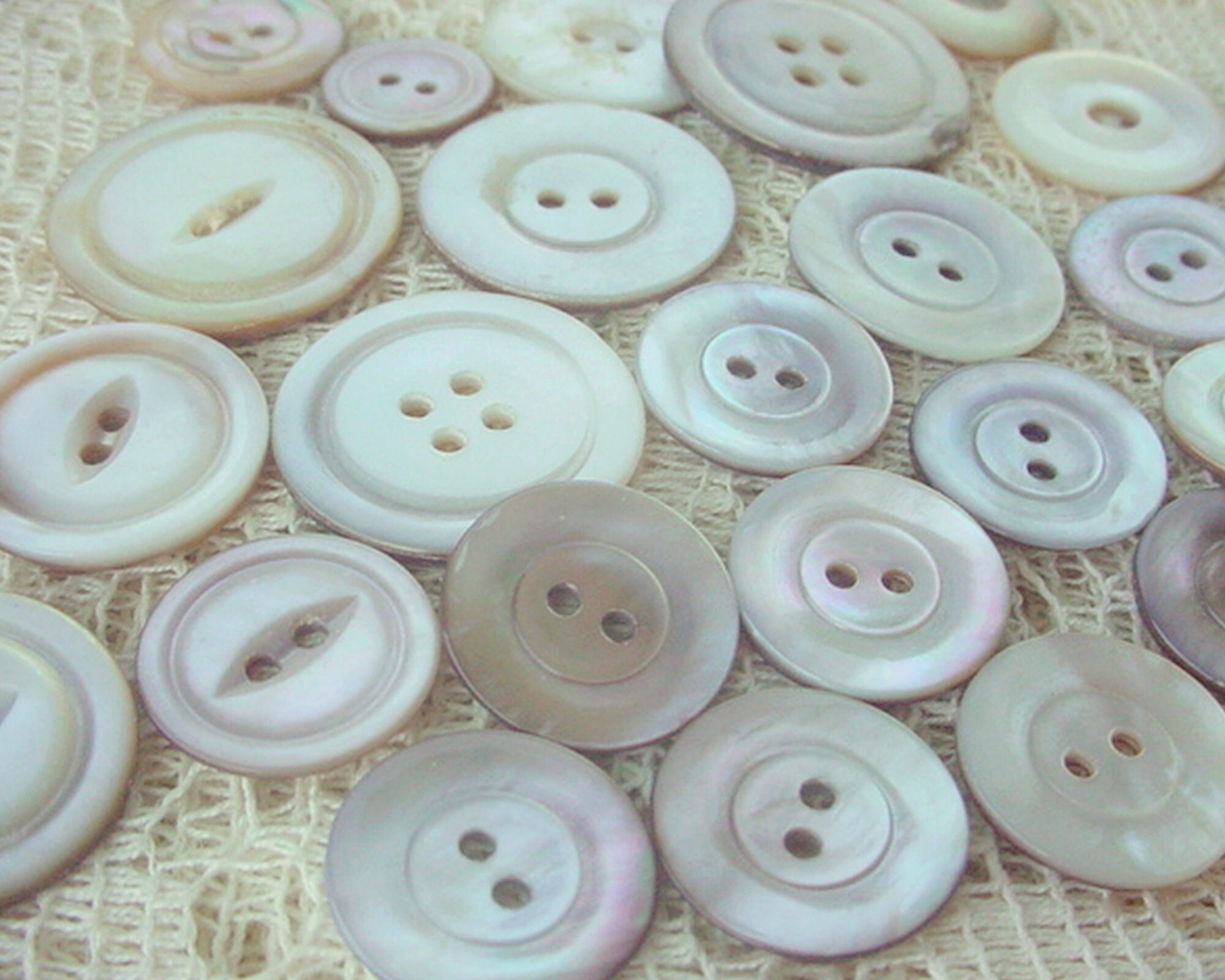 24 Vintage SILVER GREY SHELL Buttons Pastel Iridescence Assorted Sizes ...