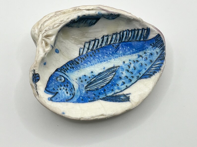 Gallery Detail: Petite Clam Shell Trinket Dish Blue Fish Ocean Coastal Beach