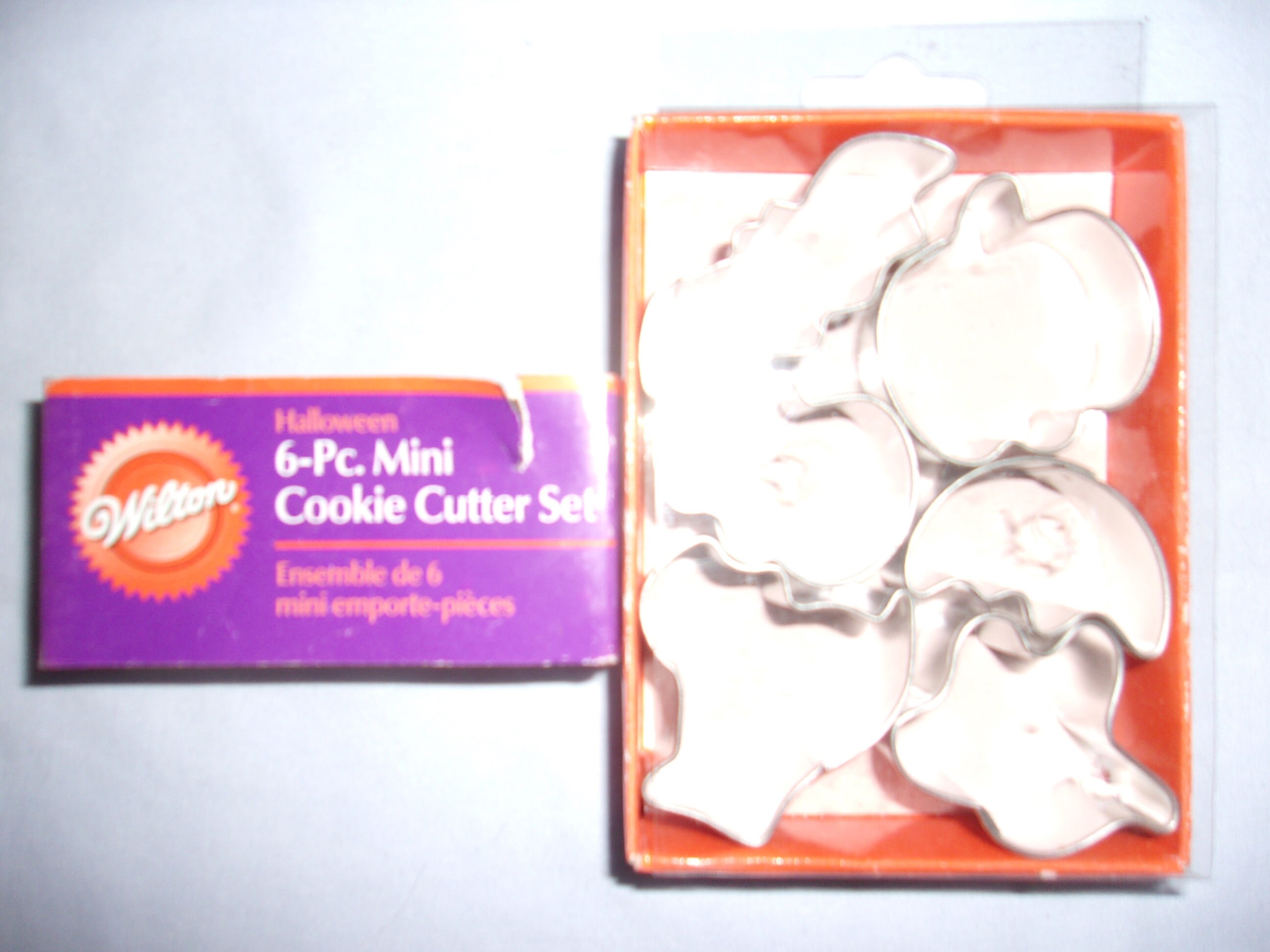 Wilton 6 Piece Mini Metal Halloween Cookie Cutter Set Pumpkin cat