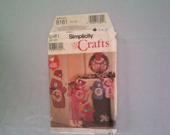 1992 Simplicity #8161 Christmas Care Bears-Wreath/Cardholder/Stocking/Stuffed Bears Uncut