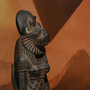 Statue Sekhmet goddess of war unique Sculpture stone handcrafted altar statue 2 color made in Egypt