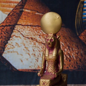 statue of goddess Sekhmet seated Figurine gold made in Egypt