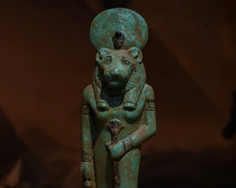 Estatua de la diosa Sekhmet Arte egipcio único piedra pesada hecha en Egipto