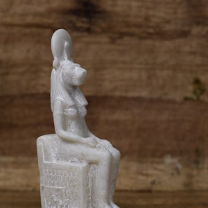 Unique statue Sekhmet goddess of war seated Figurine black made in Egypt