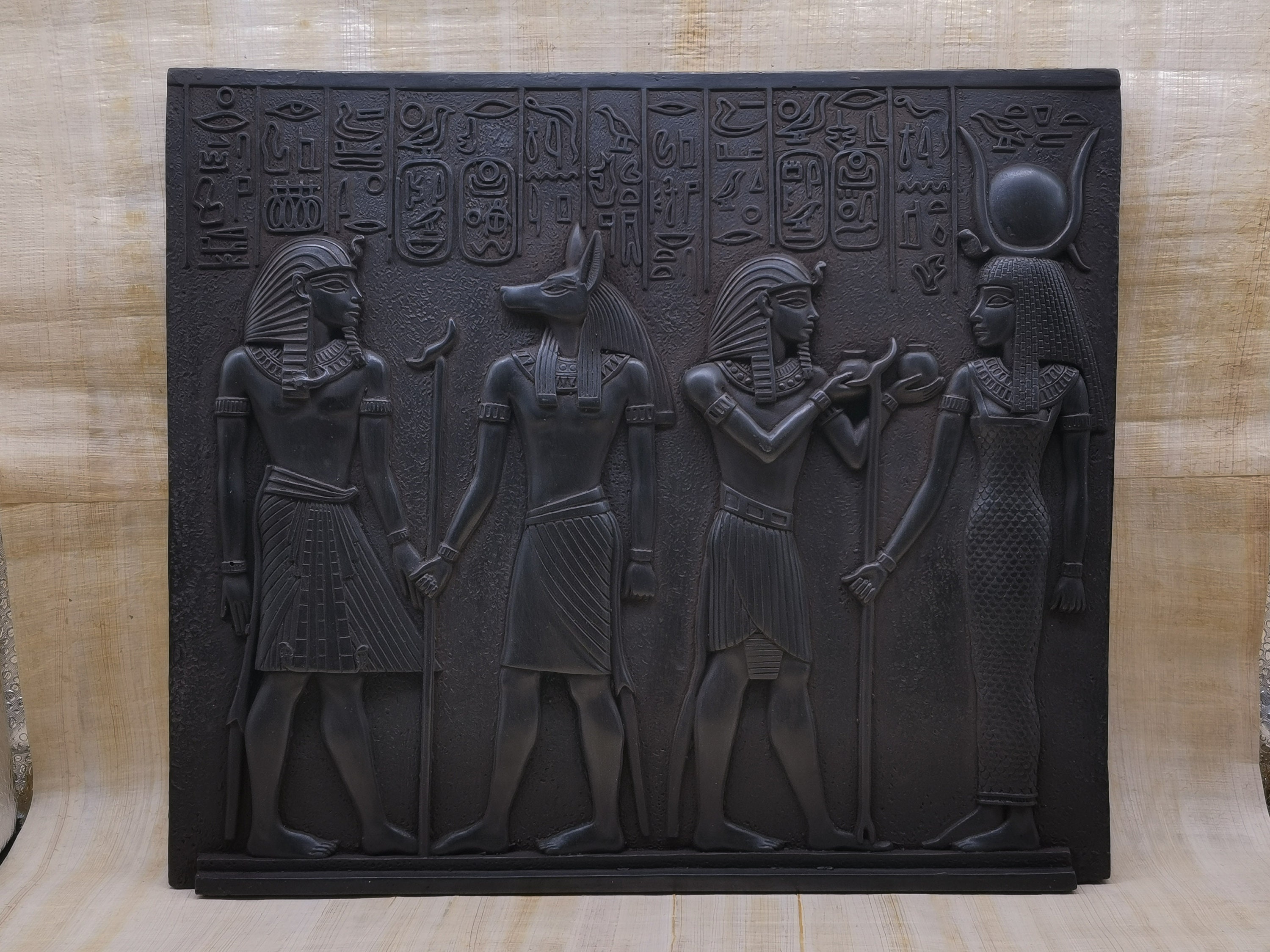 古代エジプト美術 壁面レリーフ ツタンカーメンとアヌビス