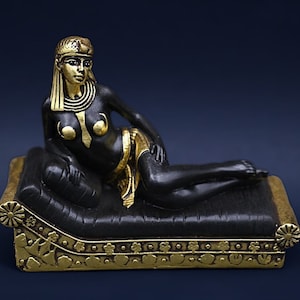 statue of Egyptian Queen Cleopatra Lying On The bed Lounge solid stone made in Egypt