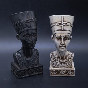 Statue of Egyptian Queen Nefertiti polystone 2 size made in egypt