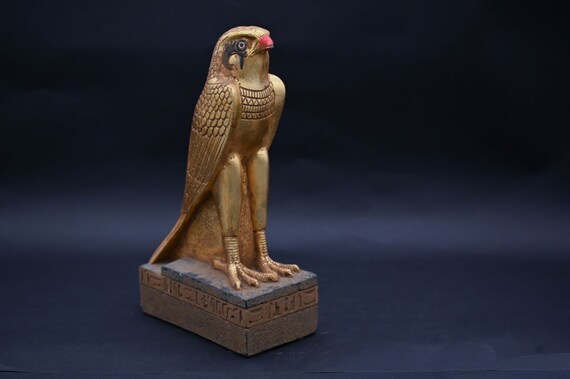 古代エジプト ホルス神 ファルコン 鳥 ホルス神像 置物 台座像 Amazon.co.jp: Ebros 古代エジプト神ホルス ファルコン 鳥 王冠