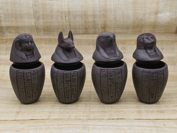 ホルスの息子たちのカノプス壺：エジプト風装飾、ダークストーン