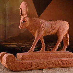 Statue of Hathor Protecting Psamtik This schist statue depicts Psammetik standing in a posture of prayer heavy made in egypt