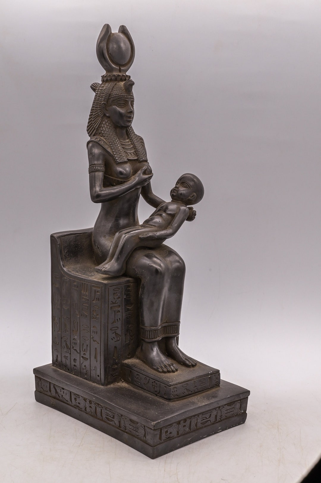 陶製の女神像 蛇の女神の置物、紀元前1600年頃のレプリカ（釉薬が塗られた陶器）
