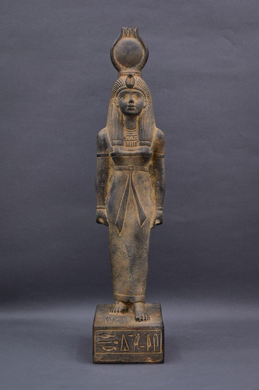 イシス像 癒しと魔法の女神 彫刻 祭壇像 石 古代エジプト