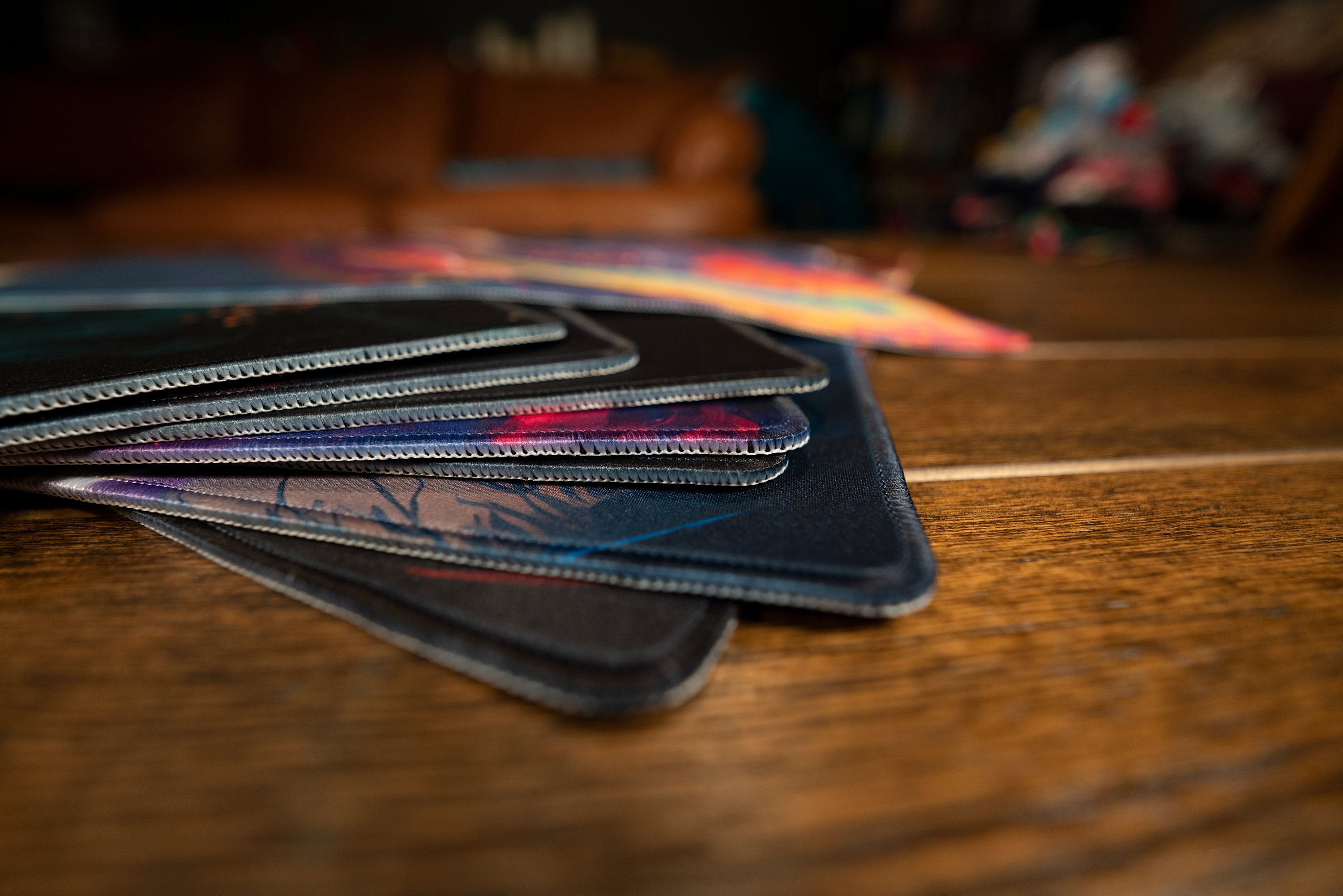 MTG Playmat – 60x35 Cm Große Spielmatte Mit Aufbewahrungstasche & Rutschfester Gummirückseite – Ideal Für Magic & Trading Card Games