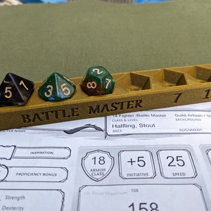 Battle Master Superiority Dice Tracker (Basic) - 5e Dungeons and Dragons - Dice Holder