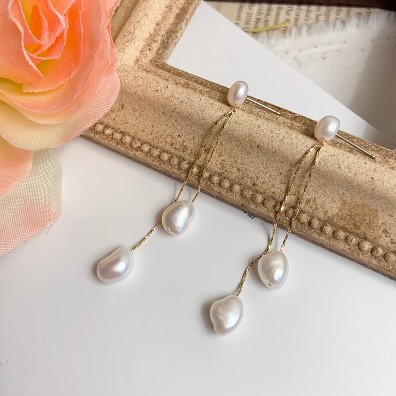 MARMELO / Yellow Gold White Pearl Long Drop Earrings / Perfect for Everyday, Birthday and Wedding / Gift box 