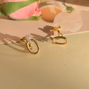 MARMELO / Cubic and Gold Silver Oval Stud Clip on Earrings for woman / Simple Non Pierced Clip on earrings with Gift box