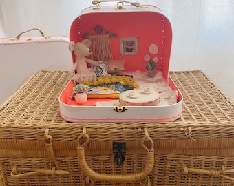 travel dollhouse