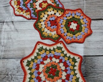 Crochet mandala , Lot 4 small and 1 large Hand Crochet  Doilies , Crochet napkin , Cotton Appliques , Crochet coaster