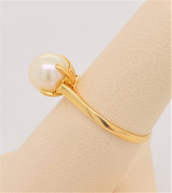 14K Yellow Gold Vintage Pearl Ring - image 2