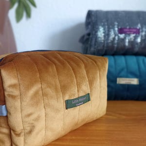Quilted short pile velvet toiletry bag