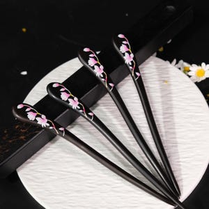 Personalized Wooden Hair Stick, Pink Flower Painted Hair, Vintage Infinity Flower Wooden Hair Accessories for Buns for Her, Mom Daughter