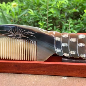 Personalized Genuine Snake Buffalo Horn Comb, Anti Static and Massage Comb for Hair, Premium Luxury Comb, Horn Comb