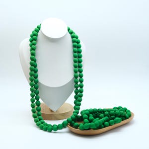 Deep Green Handmade Elegant Long Silk Beaded Necklace, Colorful & Lightweight Fashion Jewelry for Women, Unique Silk Bead Statement Piece