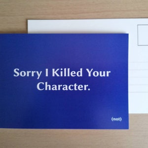 Sorry I Killed Your Character (Not) - Postkarte, Dungeons und Drachen, DnD, RPG, Dungeon Master, Weihnachten, Karte, Entschuldigung, Strumpf Füllstoff
