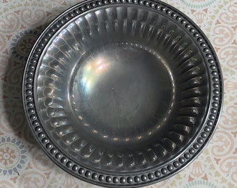 Wilton Armetale Flutes and Pearls 9" Bowl
