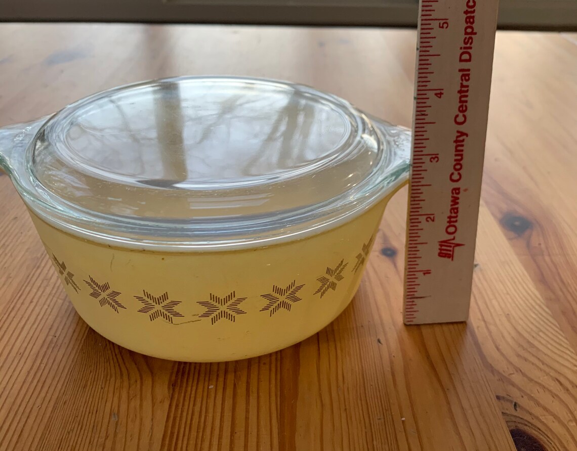 Vintage Pyrex Covered Baking Dish in Town and Country Cross Etsy
