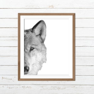 Black and white wolf print