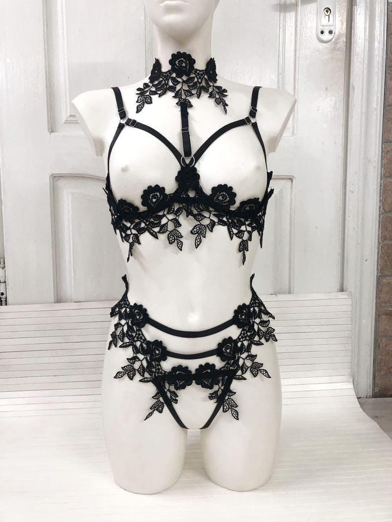 Open cupless cage bra - ORCHID |  Lace floral lingerie harness for women |  Choker necklace, Open cupless bra, Cage bralette, Underwire bra