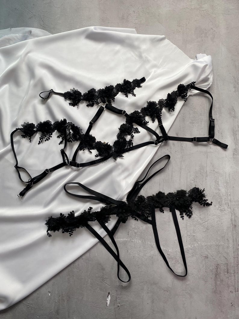 Cupless lingerie Open cup bra Bridal Body harness - BLOOM White harness strappy lingerie. Honeymoon lingerie Plus size harness Cage bras
