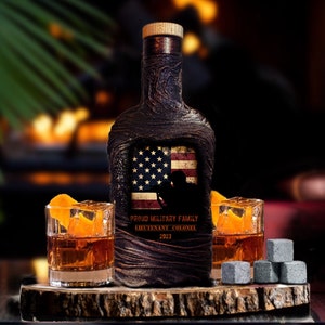 US Military Personalized Whiskey Decanter Set With Gift Box/US Army Dad Custom Gift Home Bar/Unique Lava Design/Customized Gift for Men