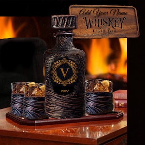 Personalized Monogram Whiskey Decanter Set with Gift Box~Rock Glasses/Custom Gift Home Bar/Customized Monogrammed Liquor Gift Dad Men Idea