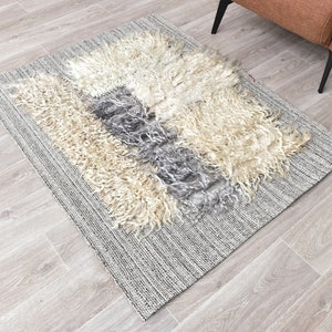 Vintage Turkish Kilim Rug: 4.3x3.5 Wool Handmade Rug
