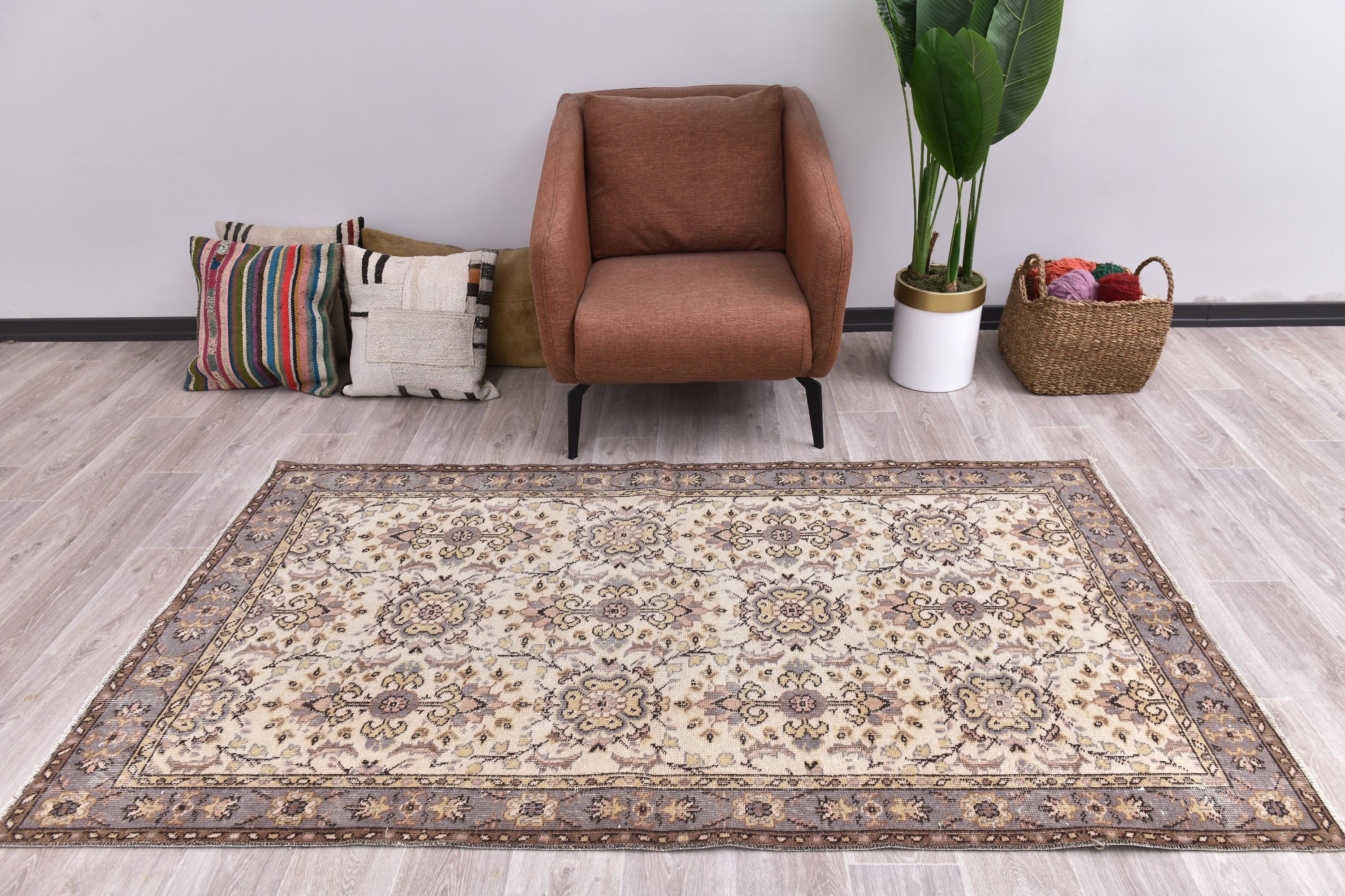 ハンドメイドウールトルコキリムラグ 4x7：ヴィンテージフェード