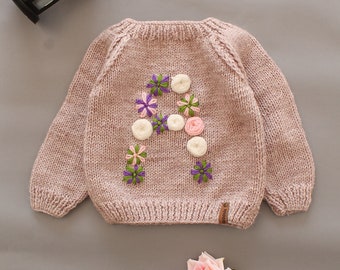 Personalisierter Baby-Namenspullover | Handbestickter Strick-Namenspullover für Kinder | Maßgeschneiderter Strickpullover für Kleinkinder | Neugeborenes Geschenk | Muttertagsgeschenk