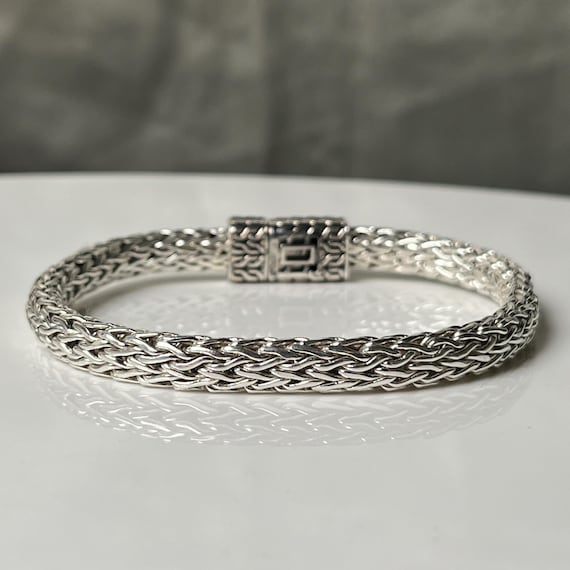 High quality designer box clasp bracelet, Premium finish, 925 Sterling Silver, Gift, Men's Jewelry, Handcrafted weave chain, Oxidized lock |