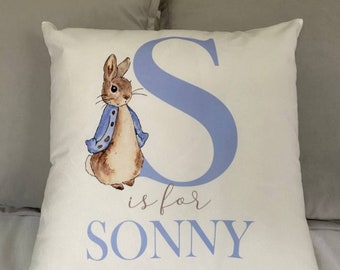 Nuovo cuscino regalo per bambini Ragazzo coniglio ispirato arredamento personalizzato per la scuola materna Arredamento per la camera da letto Regalo di Pasqua Regalo di battesimo