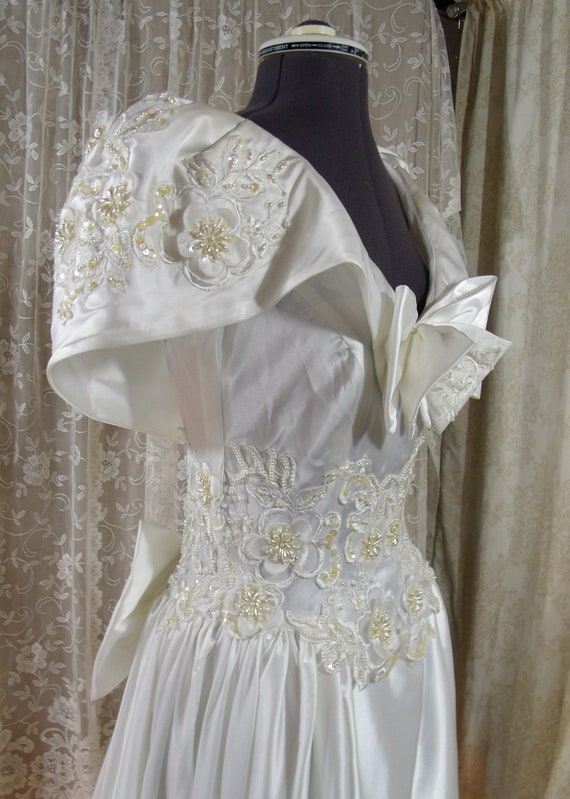 Elegant 1980's White Ball Gown, Size 12, Vintage - image 6