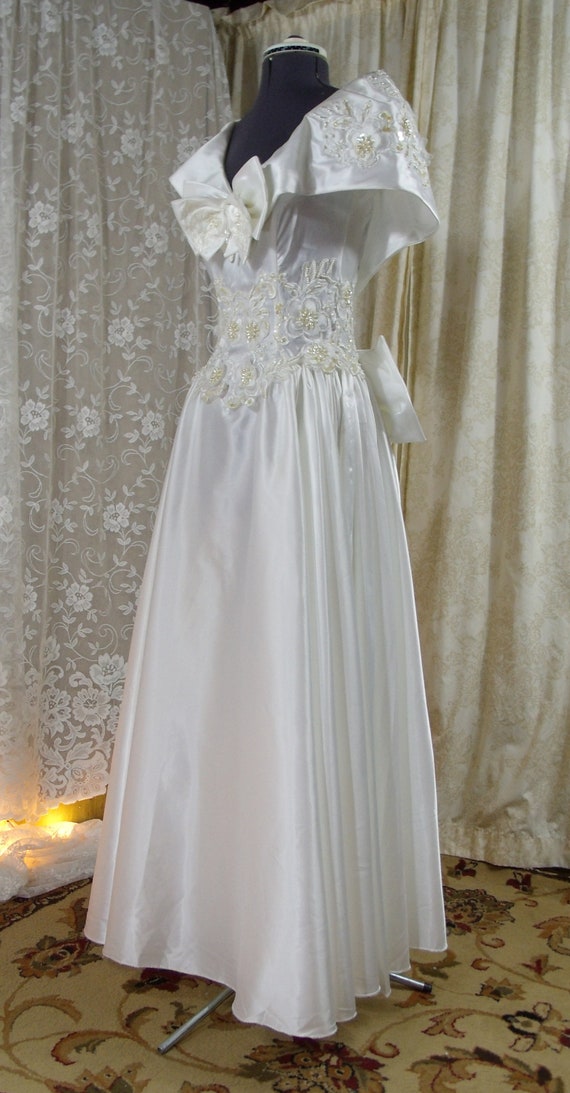 Elegant 1980's White Ball Gown, Size 12, Vintage - image 3