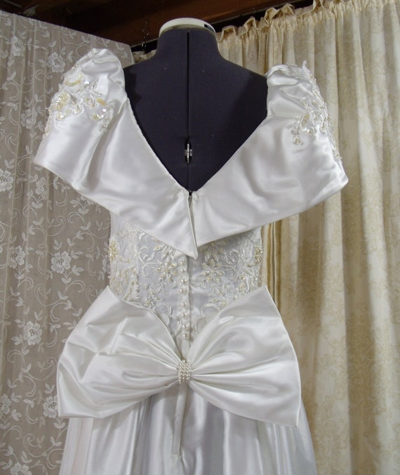 Elegant 1980's White Ball Gown, Size 12, Vintage - image 7