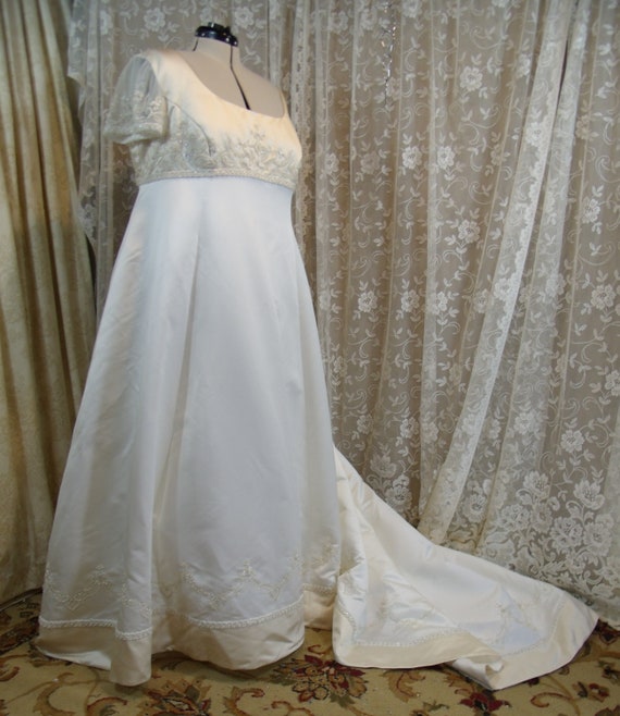Vintage 1990s Wedding Gown, Plus Size 30-32