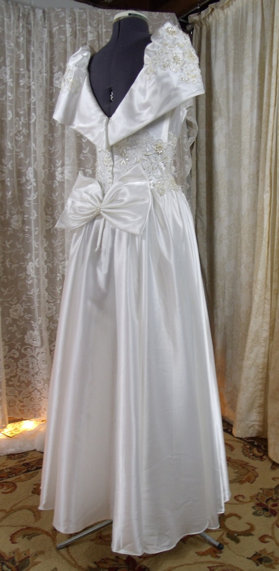 Elegant 1980's White Ball Gown, Size 12, Vintage - image 2