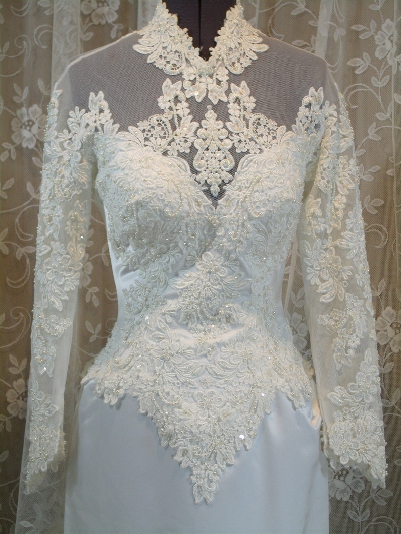 white victorian wedding dress