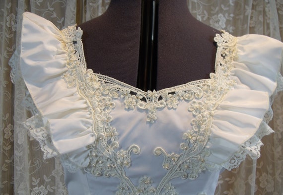 1970's Vintage White Gown, Size 10, - image 1
